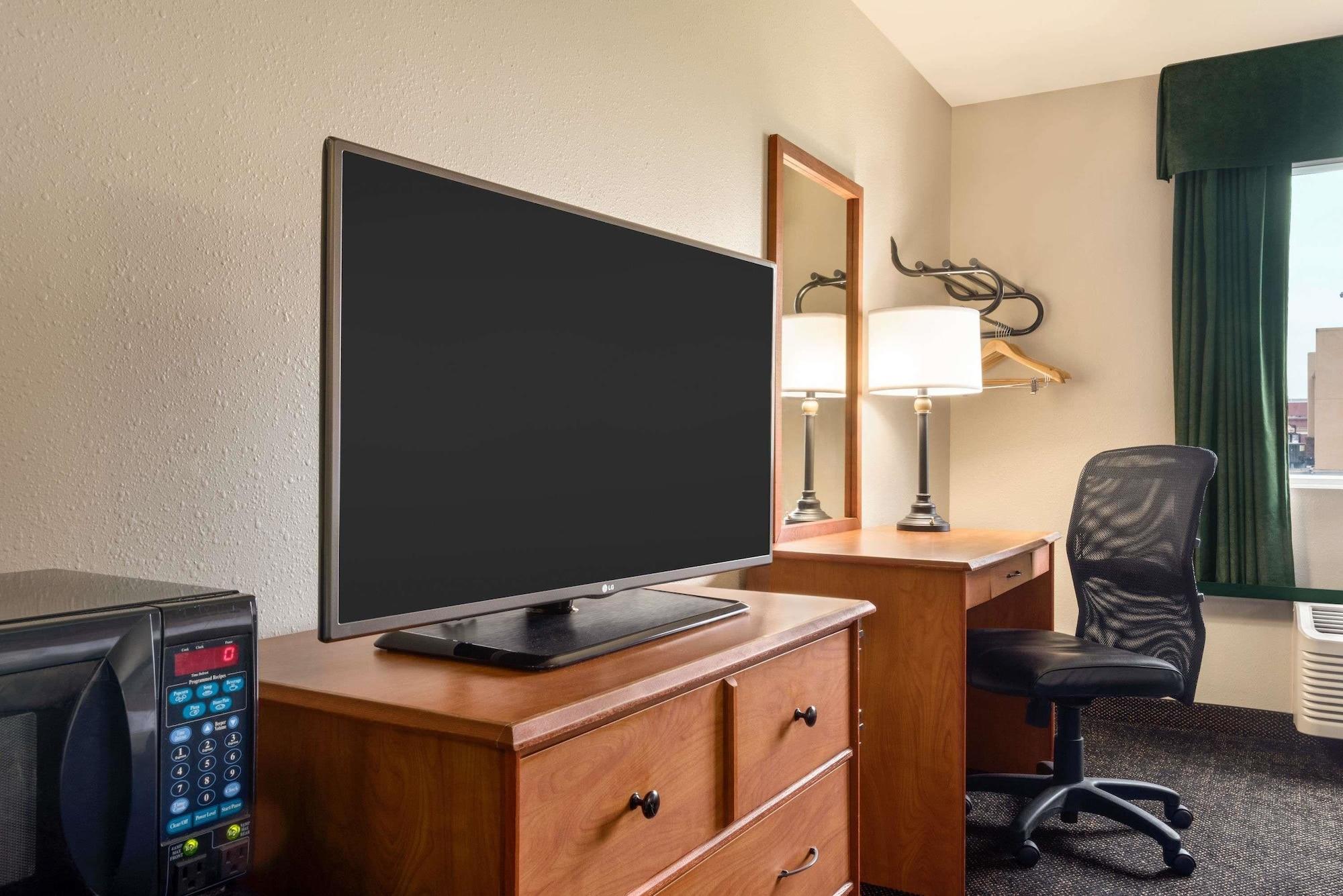 Travelodge By Wyndham Missouri Valley Bagian luar foto